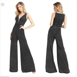 MAC DUGGAL Sleeveless V Neck Plunge Velvet Wide Leg Formal Jumpsuit Black Size 2